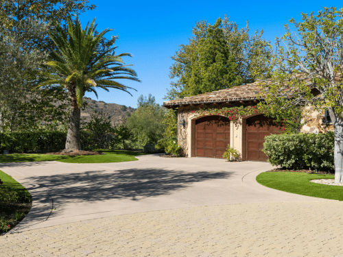 Example of driveway installation and Repairs in GA done by Catalan Landscaping for specific service page